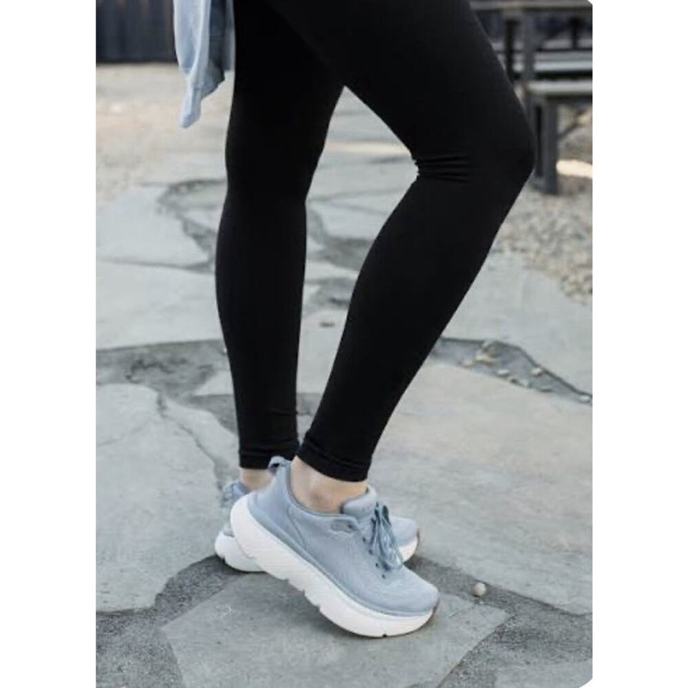 NWB Revitalign Gaia Walking Sneaker, Size 10 Wide, Blue